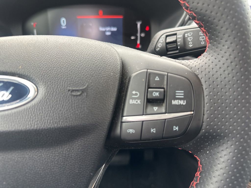 Used 2025 Ford Escape ST-Line image 23