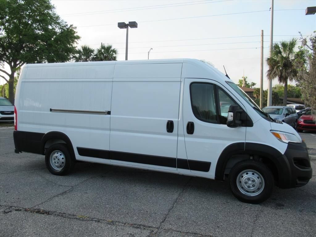 Used 2023 RAM ProMaster 3500 w/ Driver Convenience Group FWD image 2