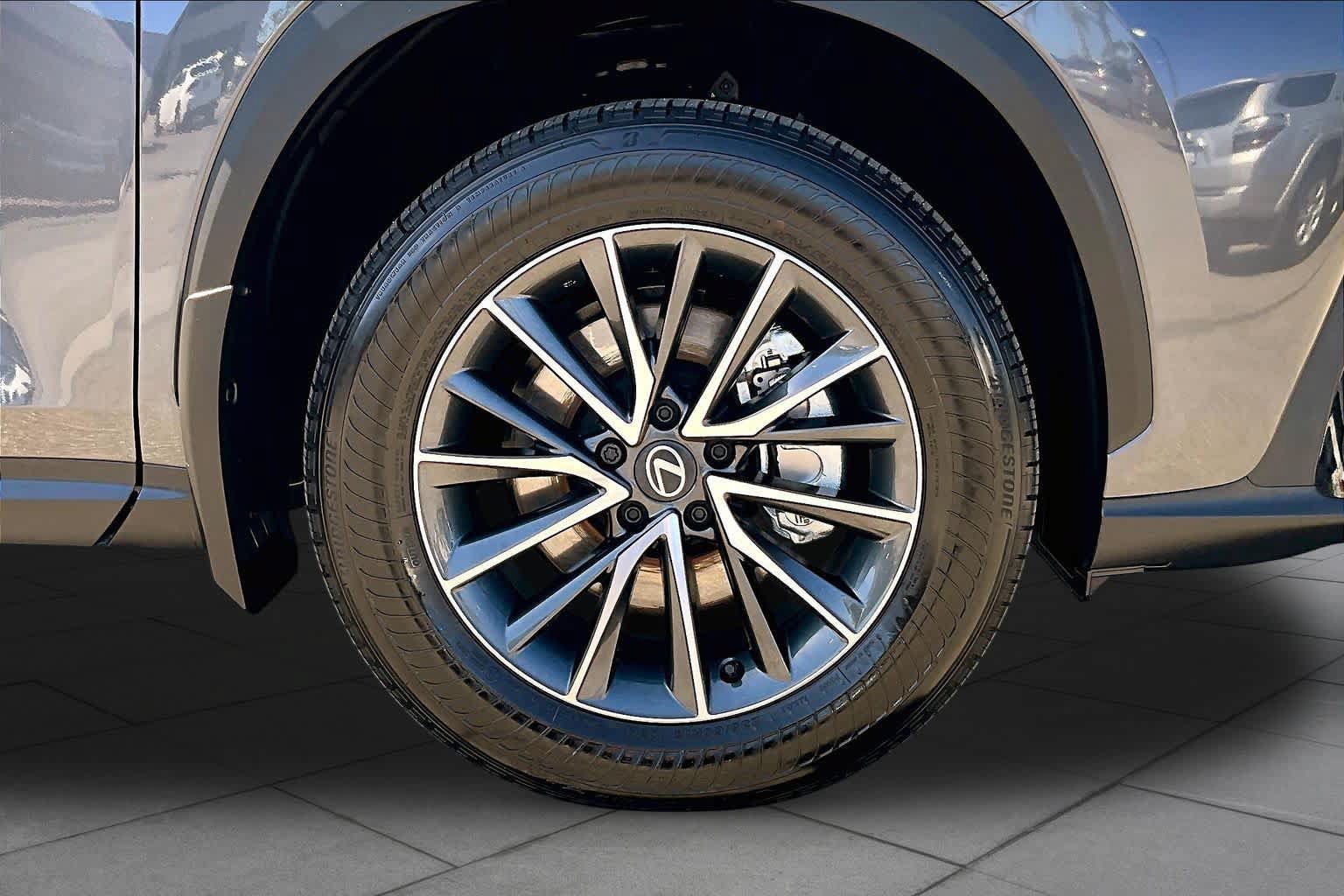 Used 2026 Lexus NX 350h AWD w/ Accessory Package (2T) image 10