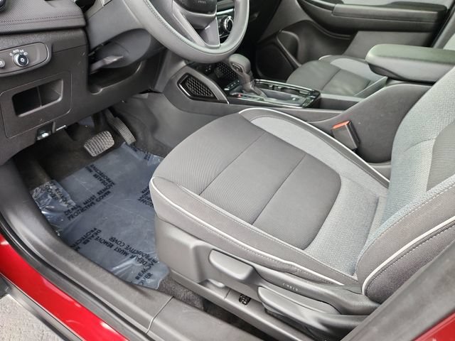 Used 2025 Chevrolet TrailBlazer LT AWD/4WD image 21
