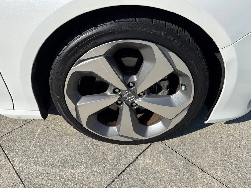 Used 2018 Honda Accord Touring image 22