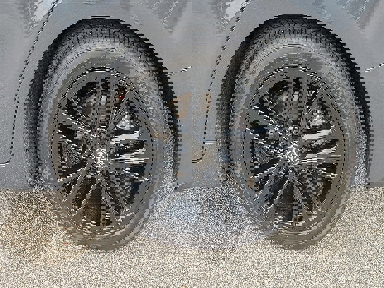 Used 2025 Toyota Camry SE image 4