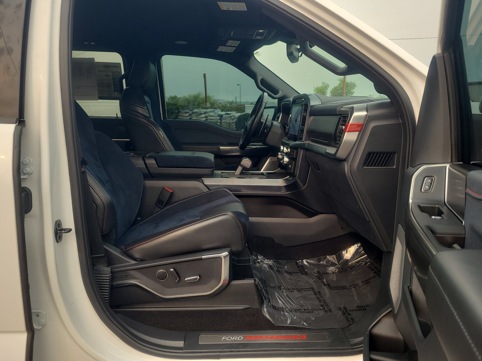 Used 2022 Ford F150 Raptor w/ Equipment Group 801A High AWD/4WD image 19