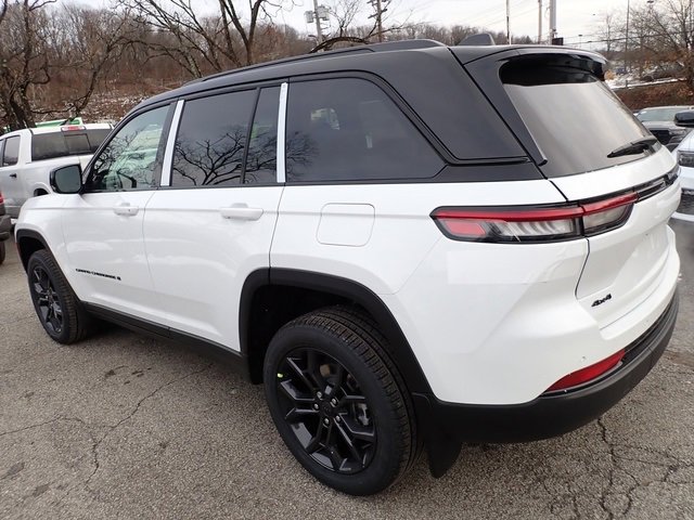 New 2025 Jeep Grand Cherokee Limited w/ MOPAR Finishing Package image 3