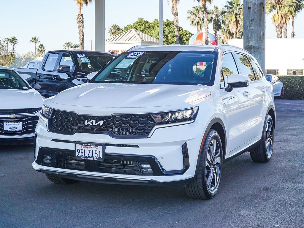 Certified 2022 Kia Sorento EX image 3