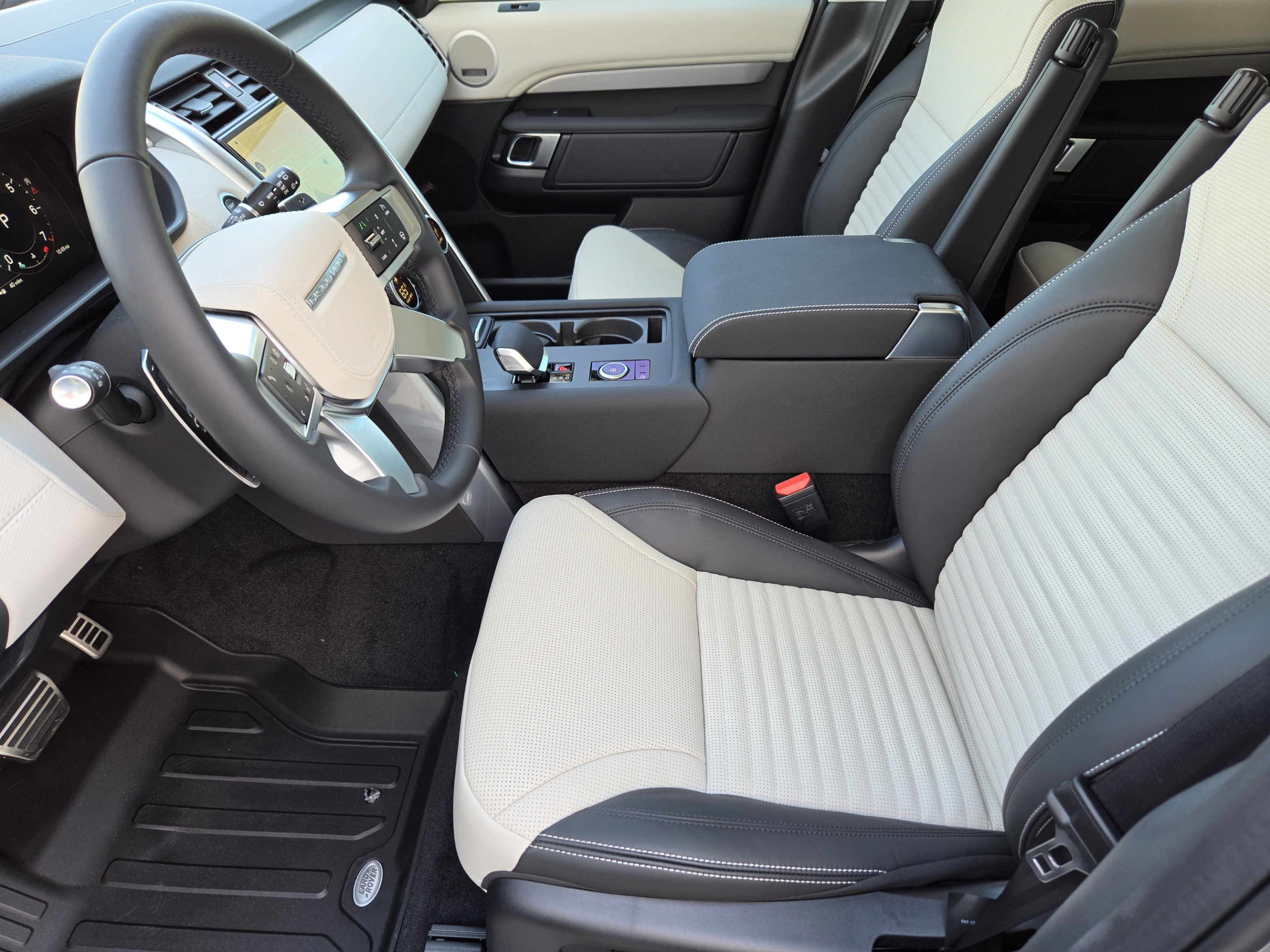New 2026 Land Rover Discovery Dynamic SE AWD/4WD image 8