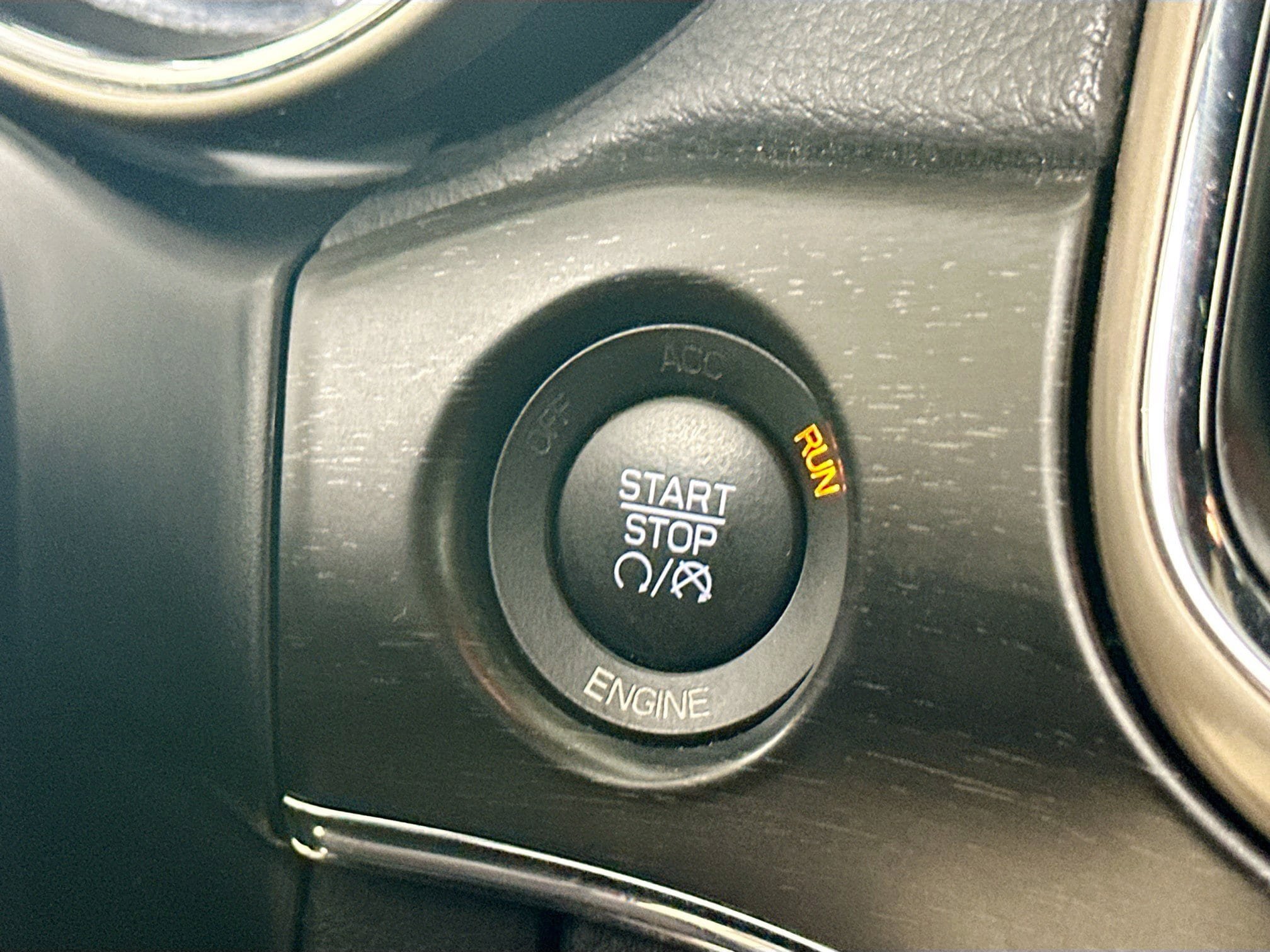 Used 2015 Jeep Grand Cherokee Limited AWD/4WD image 16