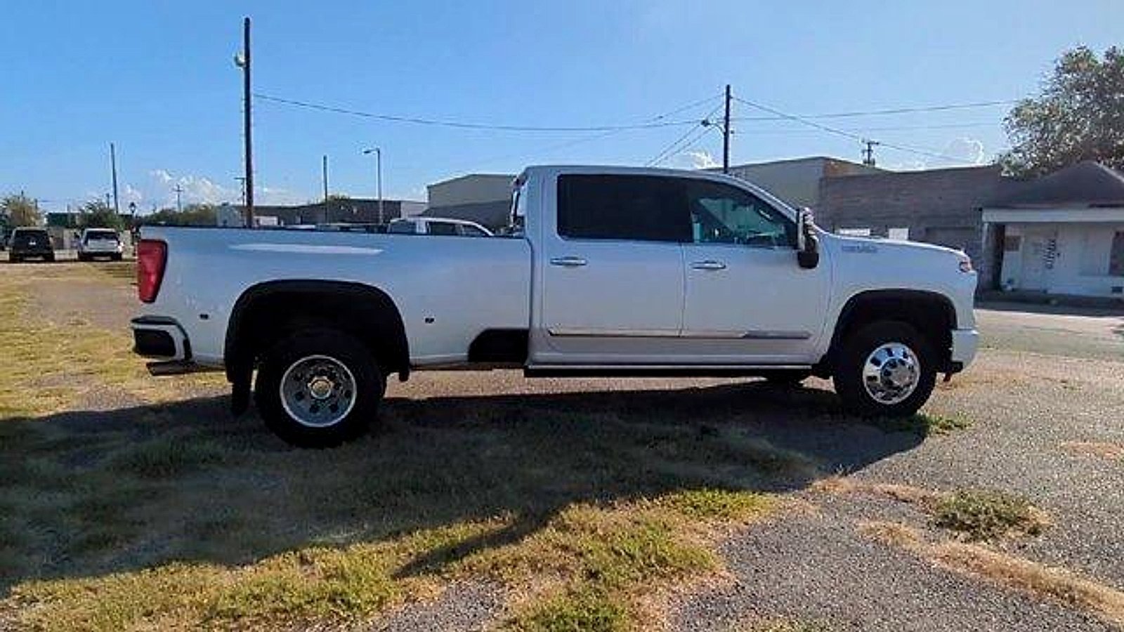 Certified 2024 Chevrolet Silverado 3500 High Country w/ High Country Premium Package AWD/4WD image 9