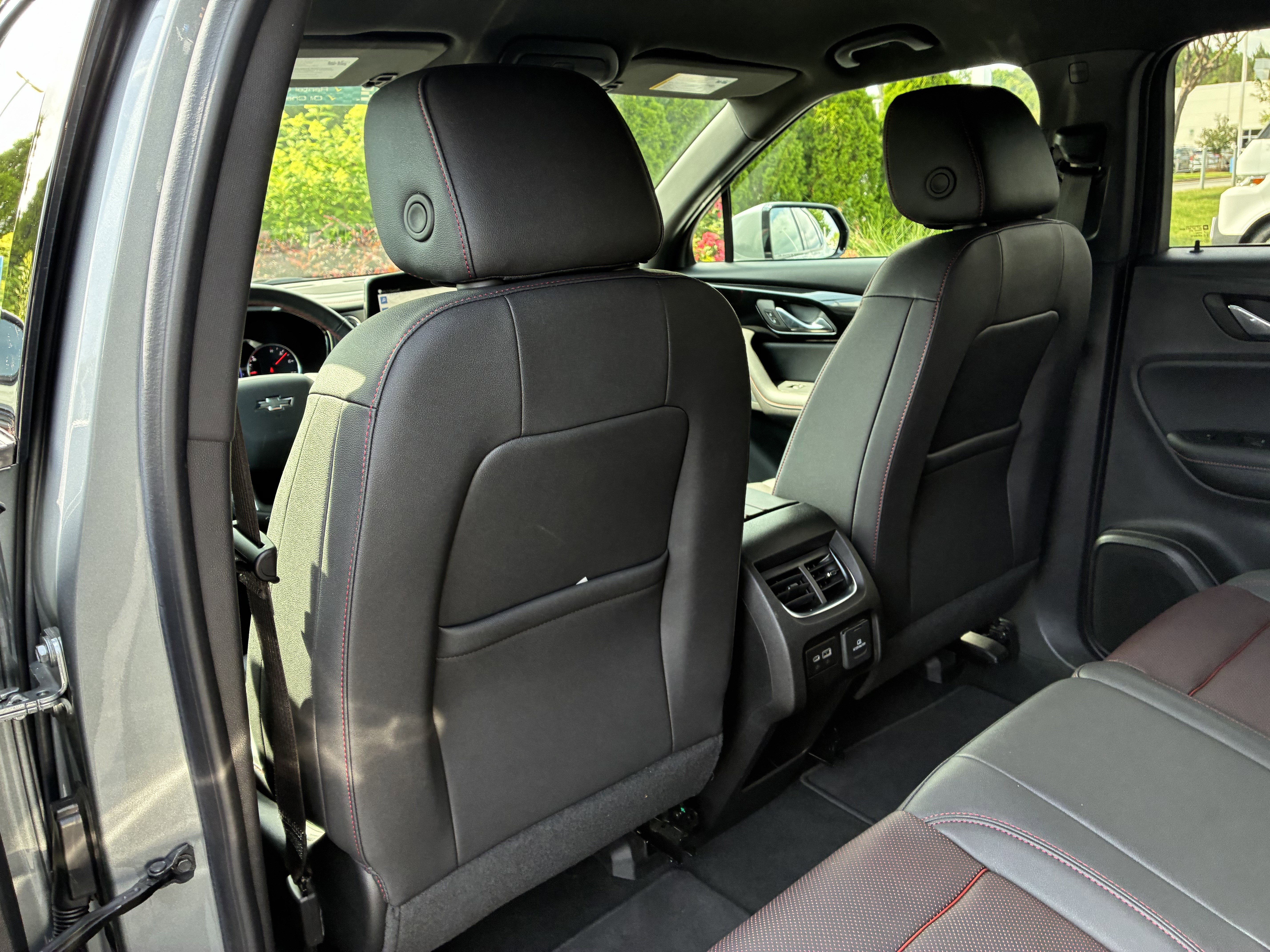 Used 2024 Chevrolet Blazer RS w/ Driver Confidence II Package FWD image 16