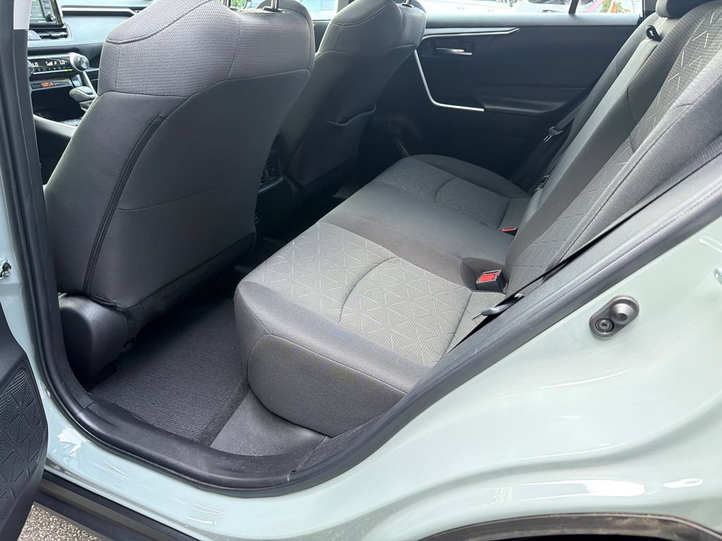 Used 2022 Toyota RAV4 XLE w/ Convenience Package FWD image 21