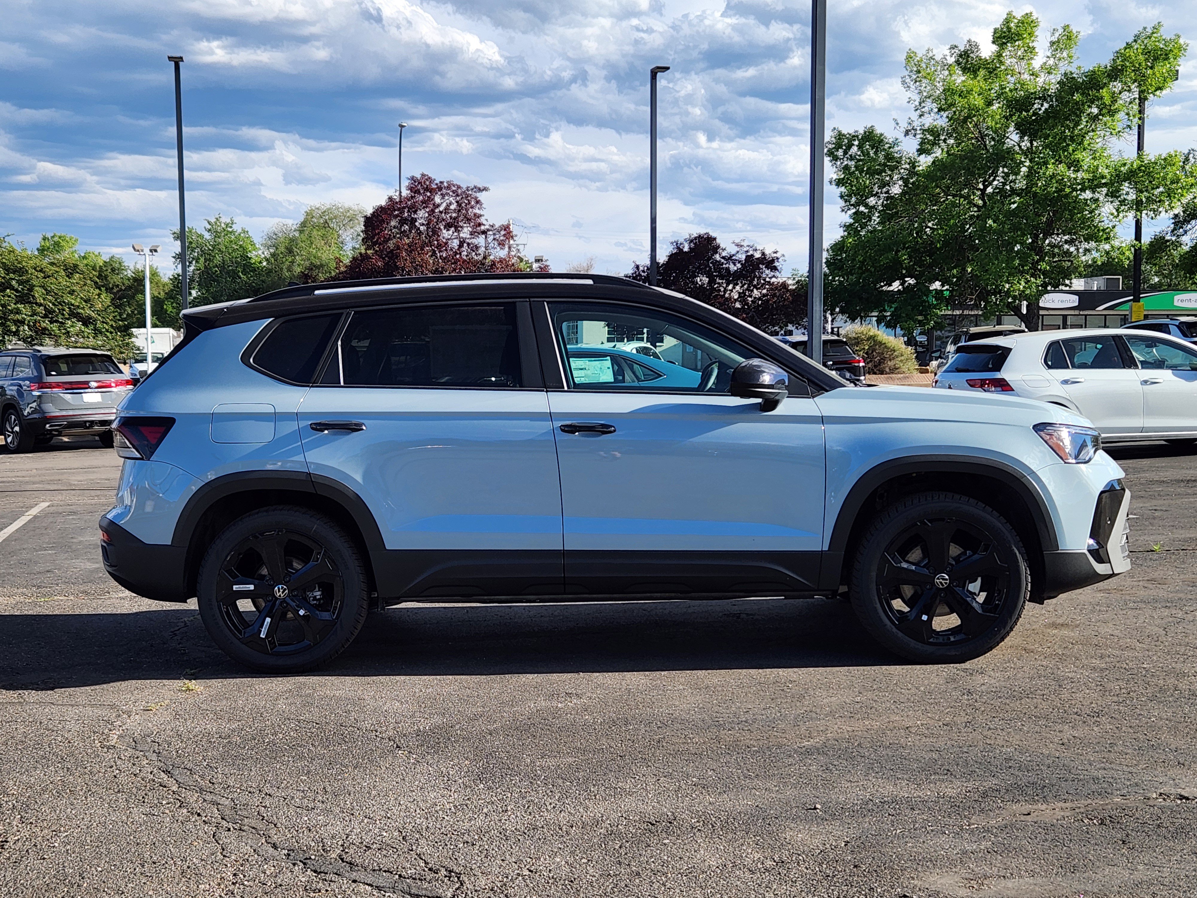 New 2026 Volkswagen Taos SE AWD/4WD image 7