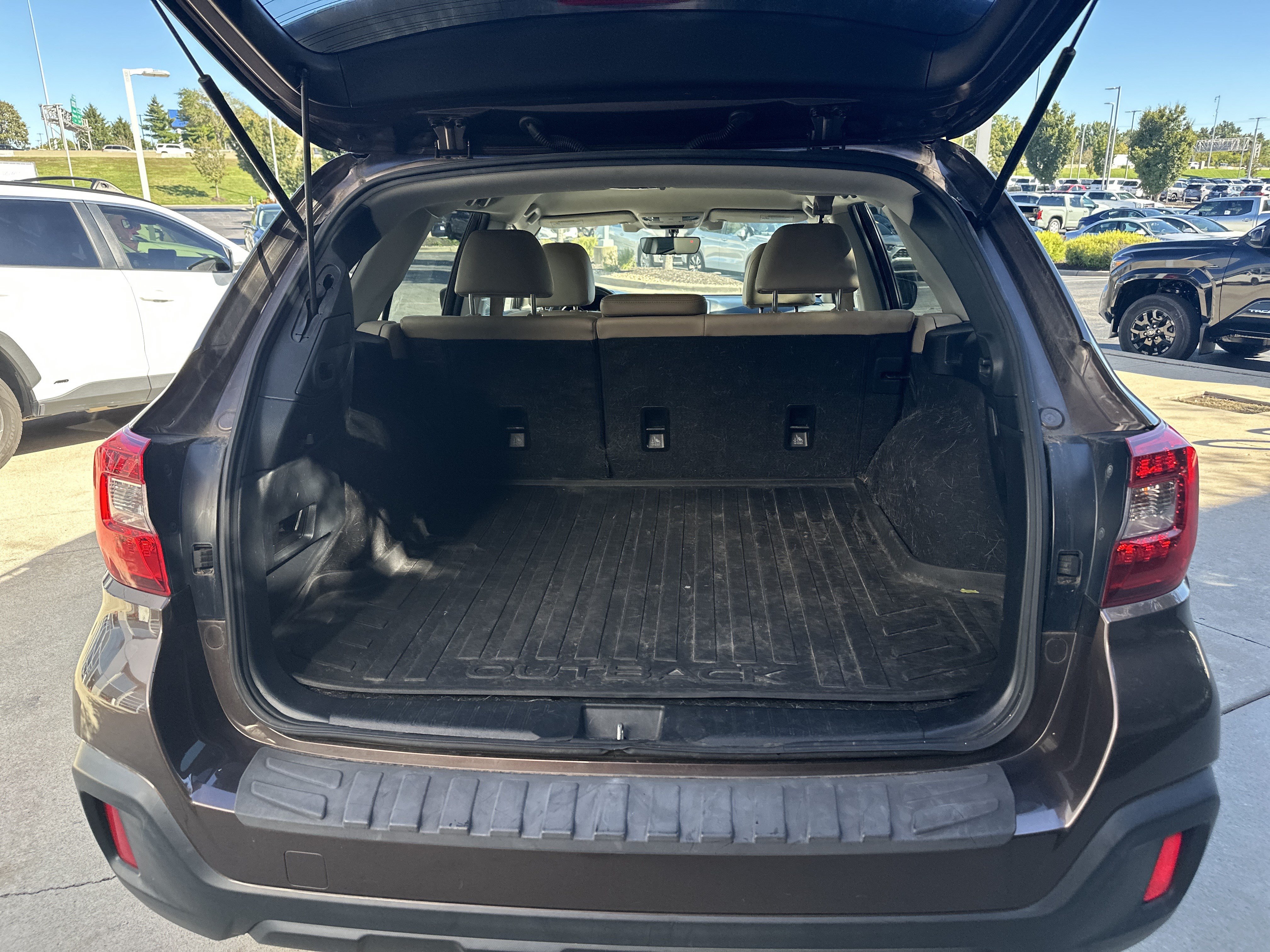 Used 2019 Subaru Outback 2.5i Limited AWD/4WD image 31