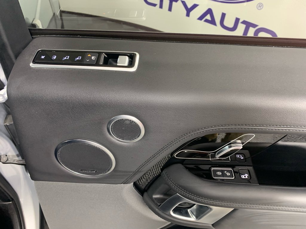 Used 2019 Land Rover Range Rover HSE image 39