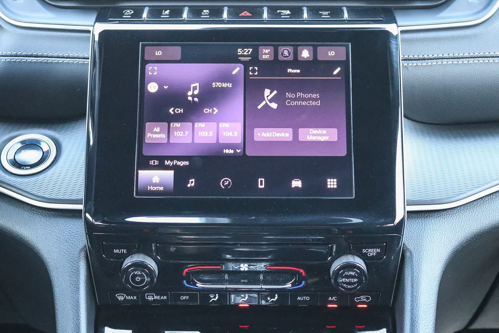 Used 2025 Jeep Grand Cherokee Laredo X RWD image 12