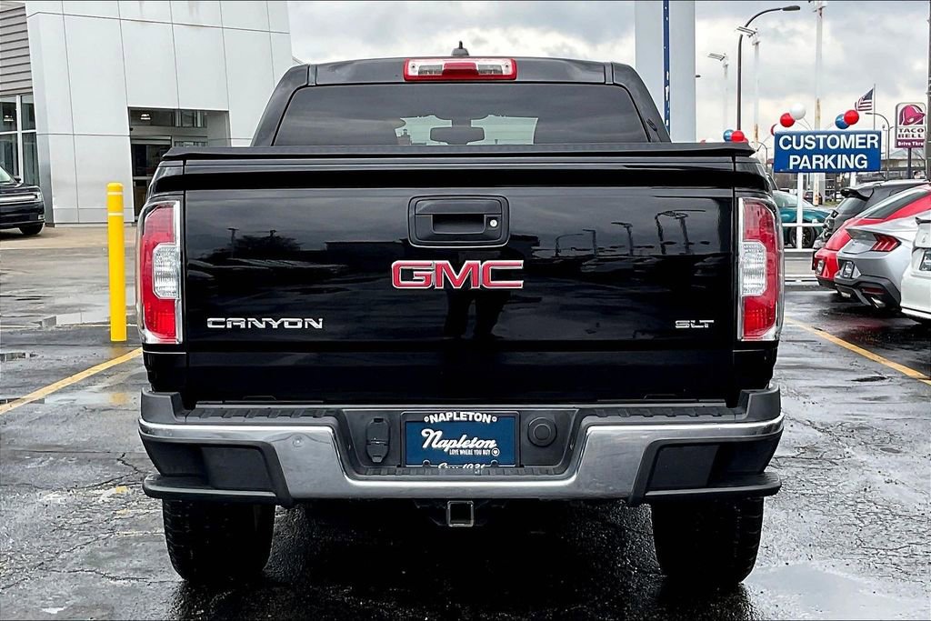 Used 2015 GMC Canyon SLT image 3