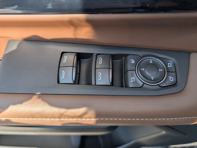 New 2026 Chevrolet Suburban High Country AWD/4WD image 15