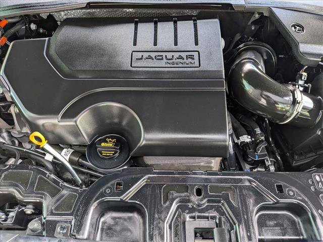 Certified 2024 Jaguar E-PACE R-Dynamic SE AWD/4WD image 23