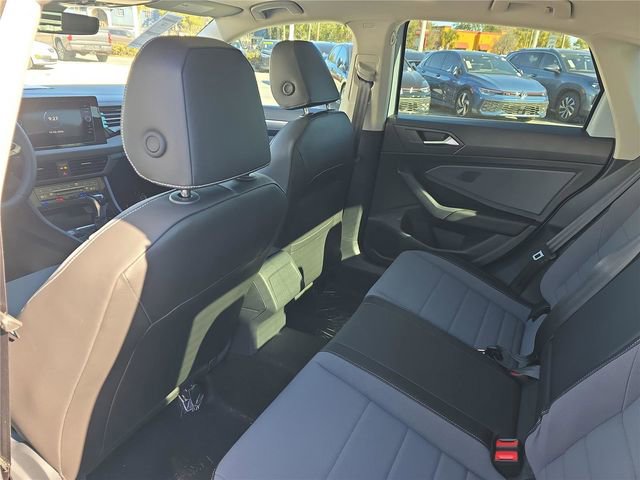 New 2026 Volkswagen Jetta SE image 10