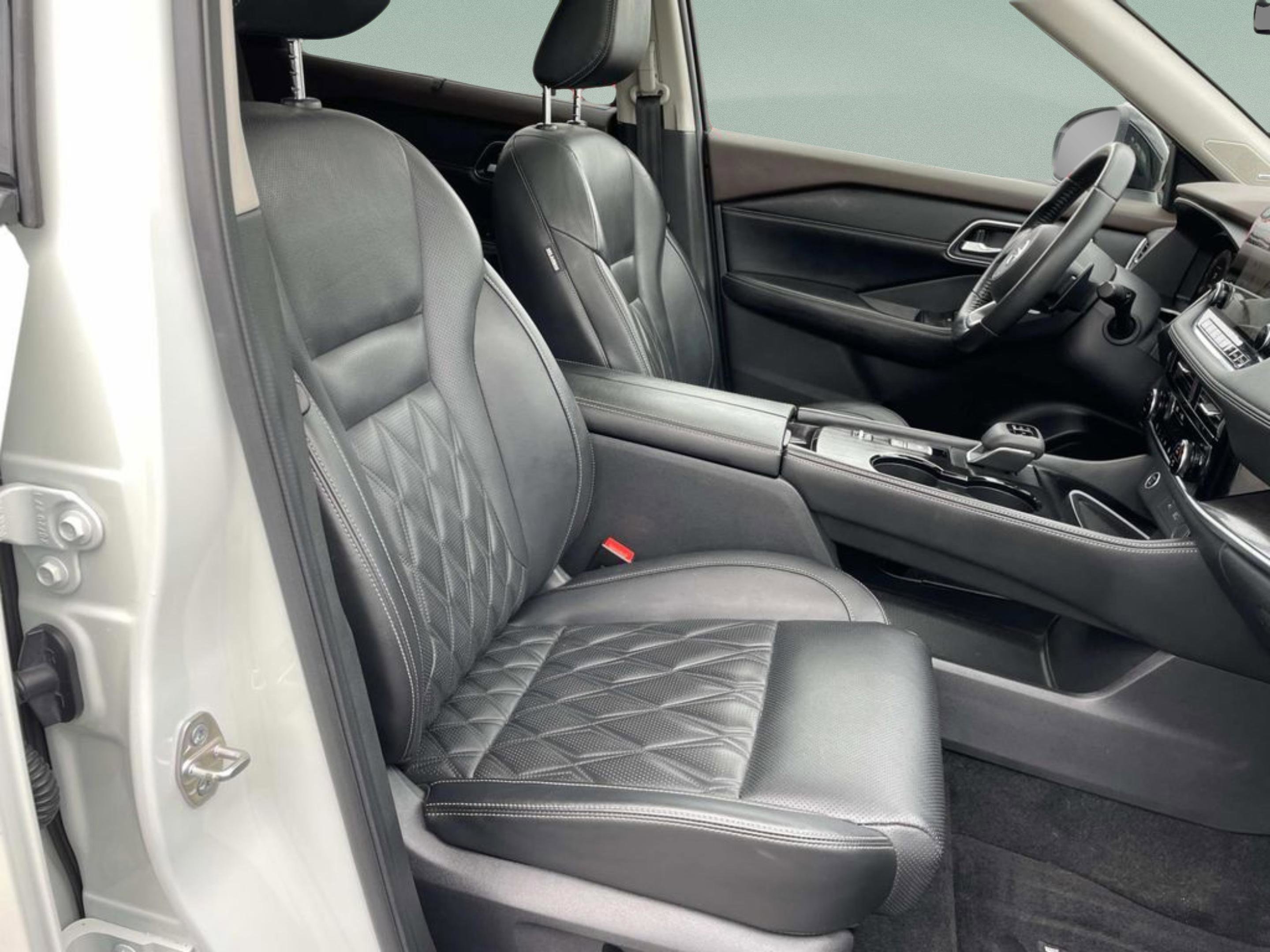 Used 2021 Nissan Rogue Platinum FWD image 20