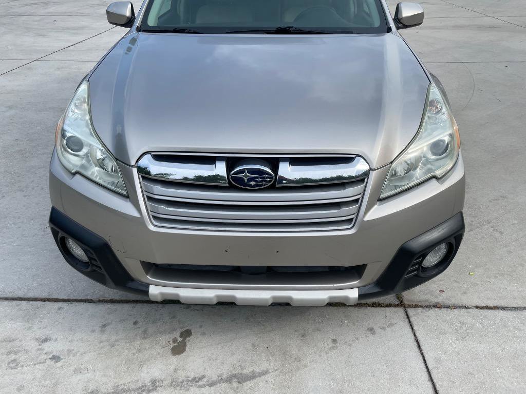 Used 2014 Subaru Outback 3.6R Limited w/ Moonroof Package AWD/4WD image 3