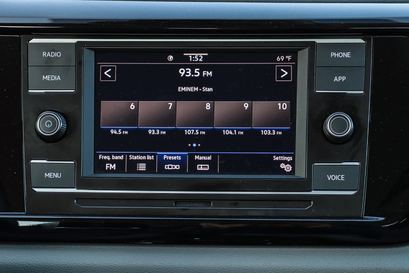 Used 2022 Volkswagen Taos S w/ IQ Drive S Package image 14