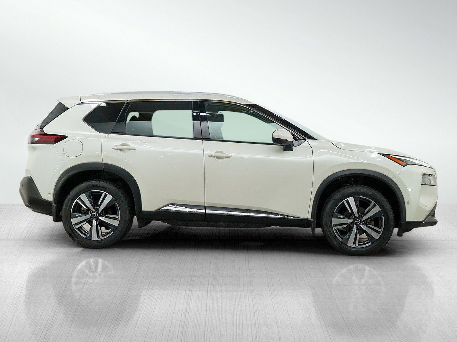 Used 2023 Nissan Rogue SL w/ SL Premium Package AWD/4WD image 7