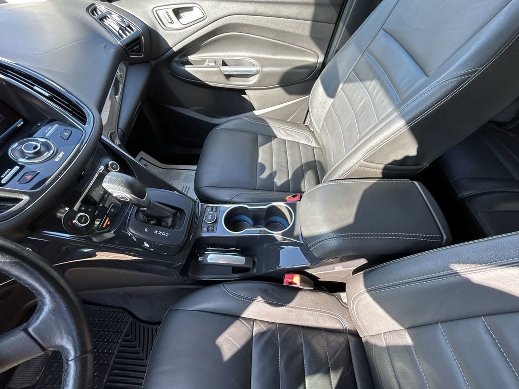 Used 2015 Ford Escape Titanium image 21