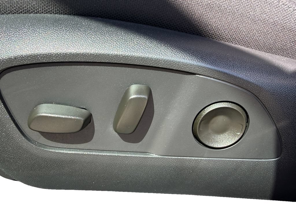 Used 2025 GMC Acadia Elevation FWD image 10