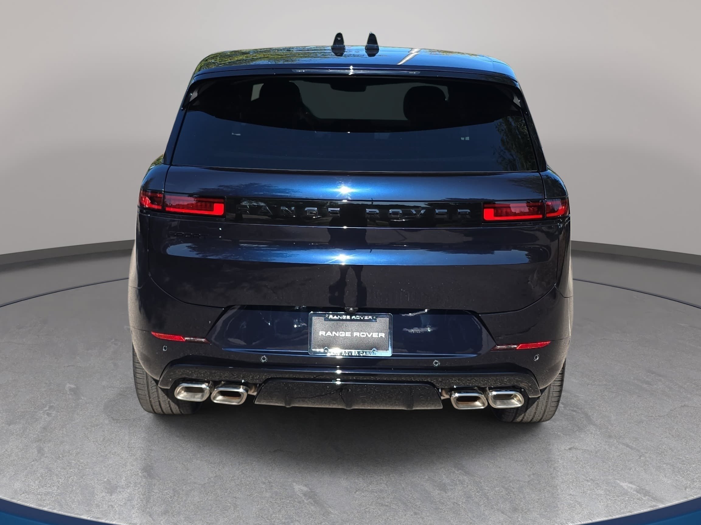 New 2026 Land Rover Range Rover Sport Dynamic SE AWD/4WD image 6