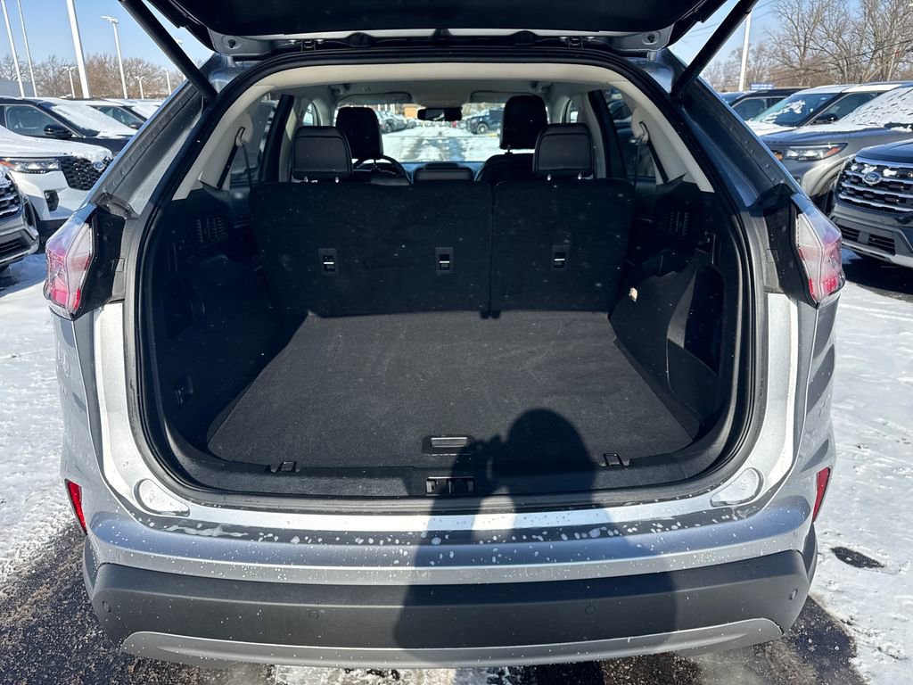 Used 2024 Ford Edge SEL w/ Convenience Package image 12