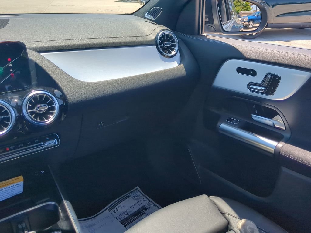 Certified 2024 Mercedes-Benz GLA 35 AMG 4MATIC image 4