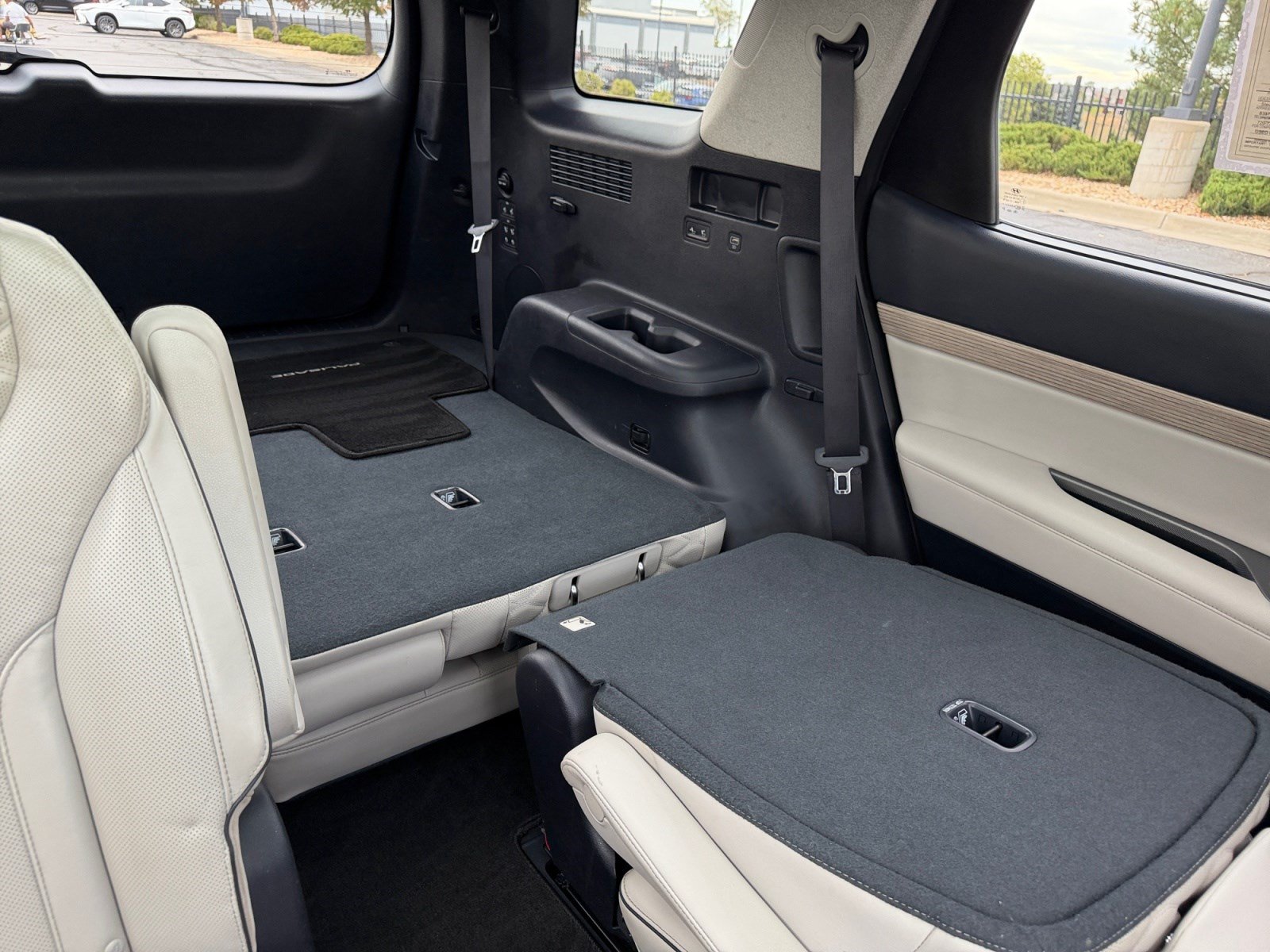 Used 2022 Hyundai Palisade Limited AWD/4WD image 18