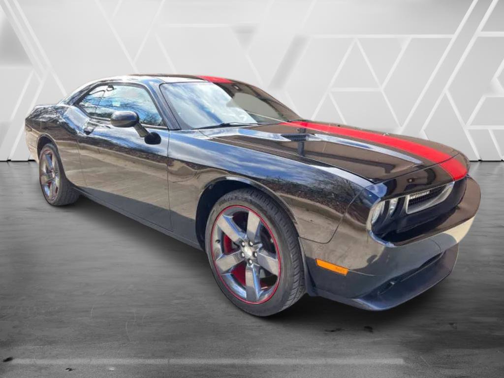 Used 2013 Dodge Challenger SXT RWD image 6