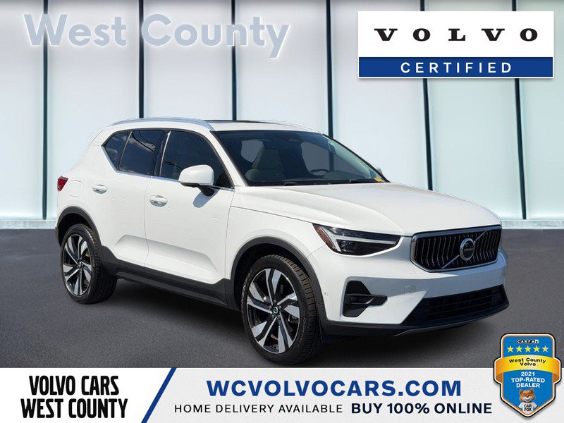 Certified 2024 Volvo XC40 B5 Plus w/ Climate Package AWD/4WD image 1