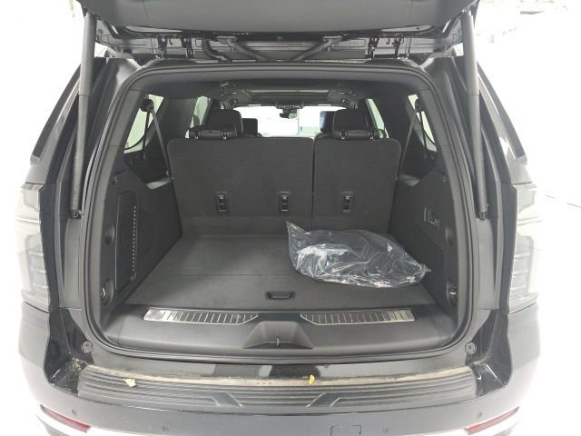 New 2026 Chevrolet Suburban High Country image 28