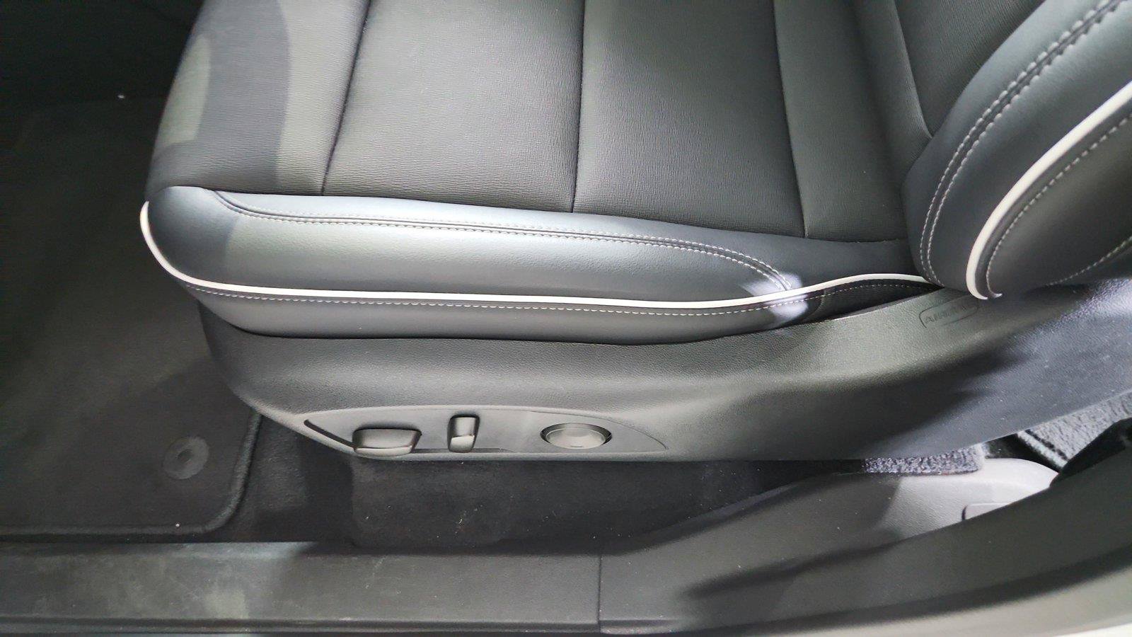 Used 2026 Buick Enclave Preferred AWD/4WD image 18