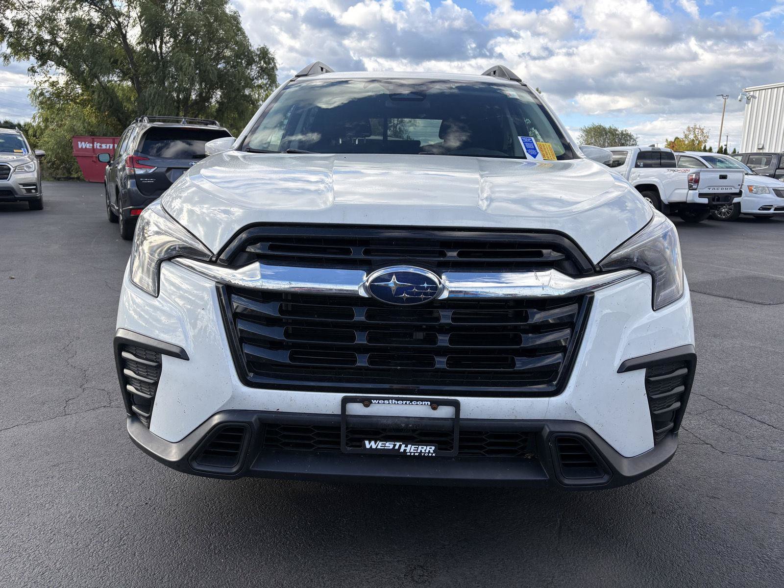 Used 2023 Subaru Ascent Premium AWD/4WD image 4