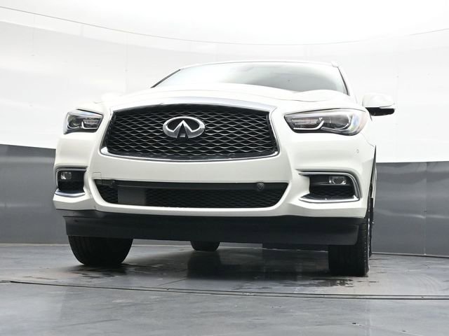 Used 2017 INFINITI QX60 Luxe w/ Deluxe Technology Package AWD/4WD image 39
