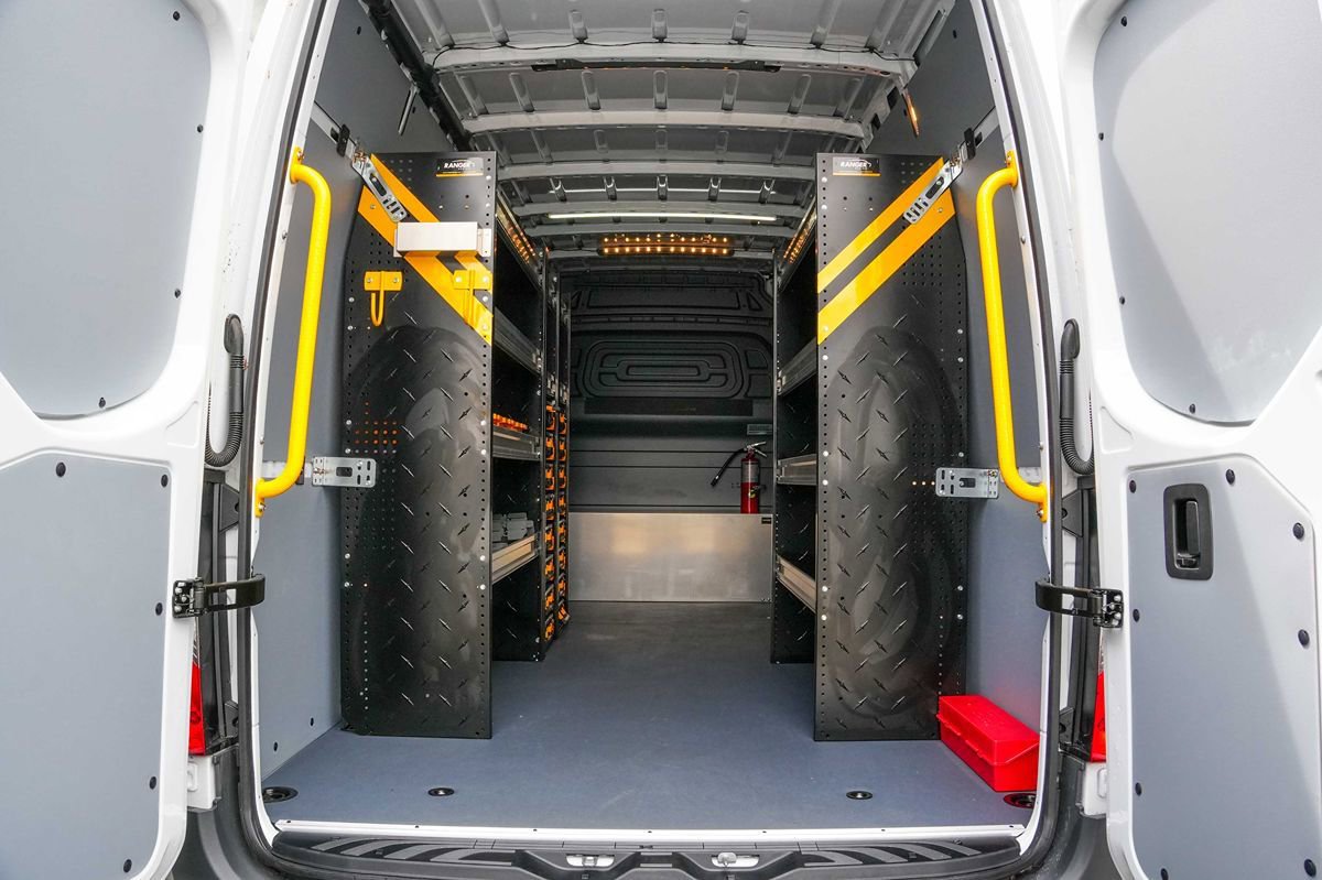 Used 2024 Mercedes-Benz eSprinter 170 Cargo image 29
