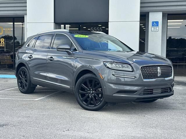 Used 2022 Lincoln Nautilus Reserve FWD image 2