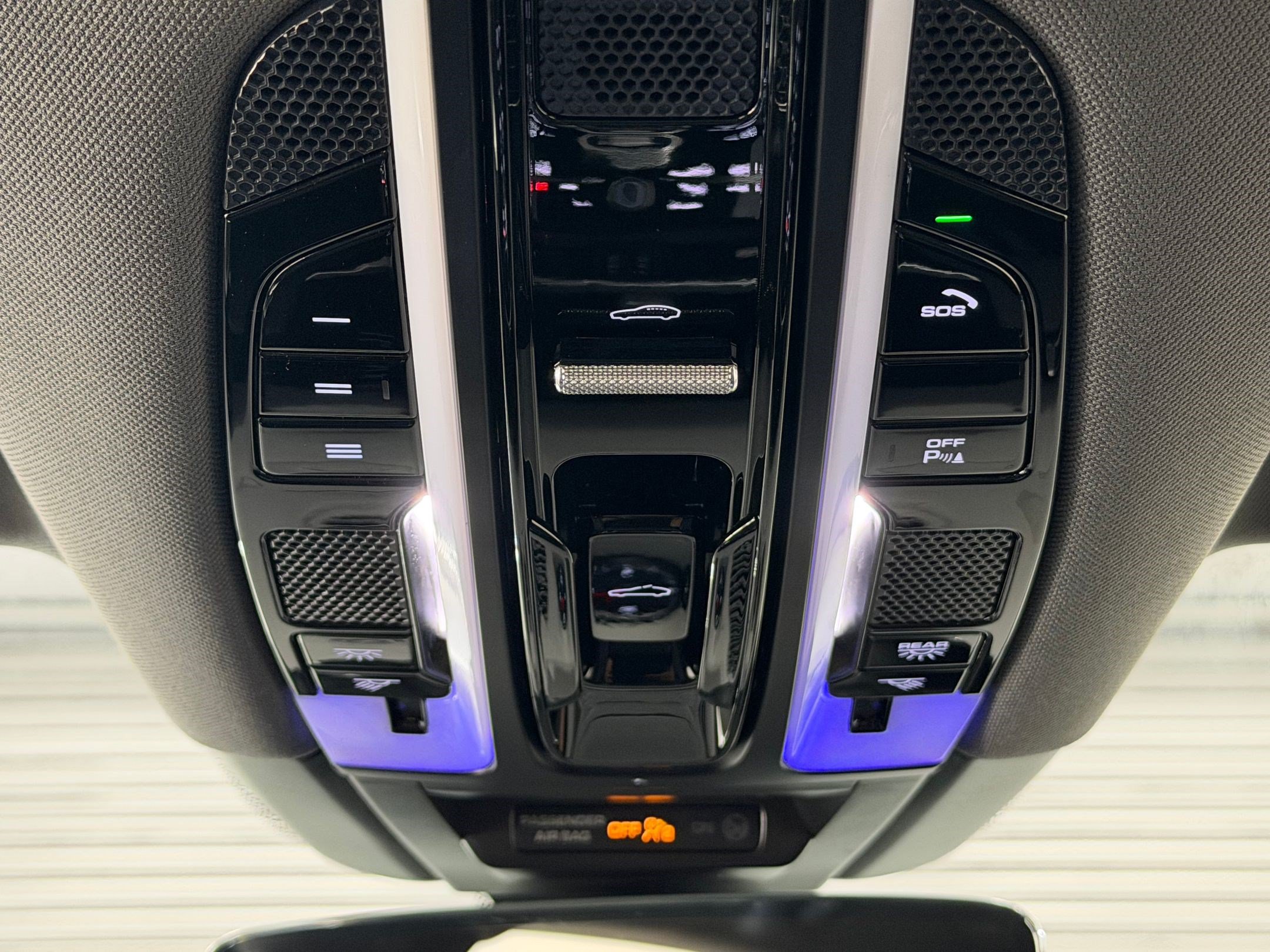 Certified 2023 Porsche Cayenne AWD/4WD image 21