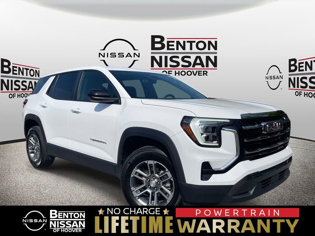 Used 2025 GMC Terrain Elevation AWD/4WD image 1