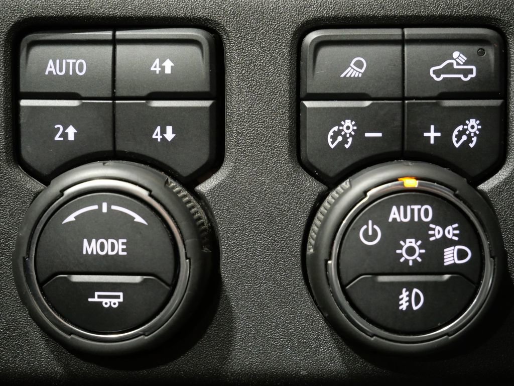 Used 2024 Chevrolet Silverado 3500 LT w/ Convenience Package image 18