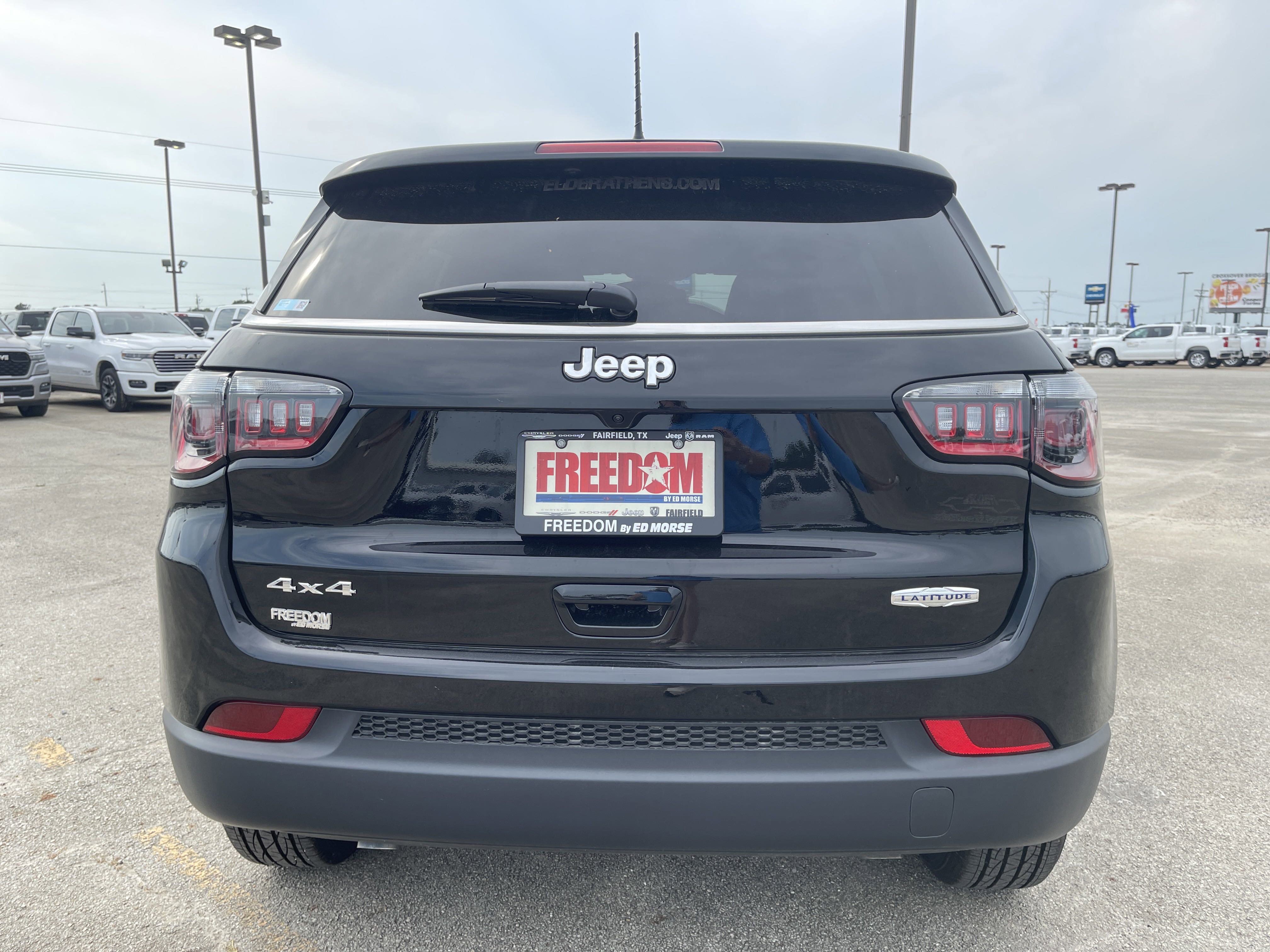 New 2025 Jeep Compass Latitude image 5
