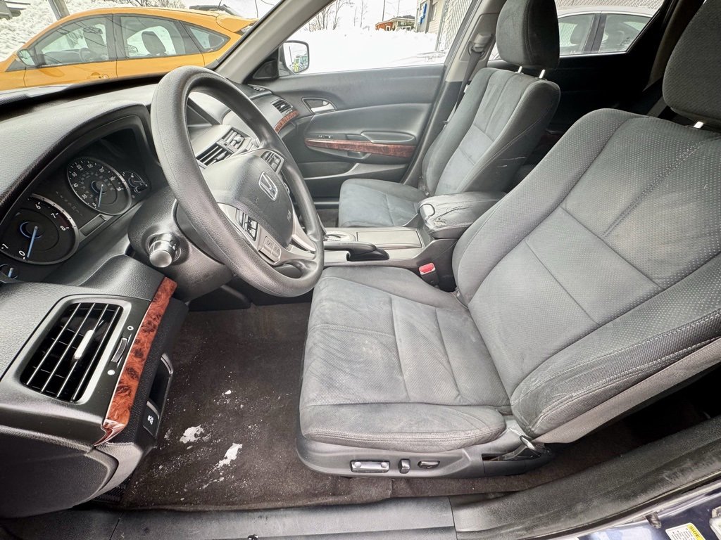 Used 2012 Honda Crosstour EX image 19