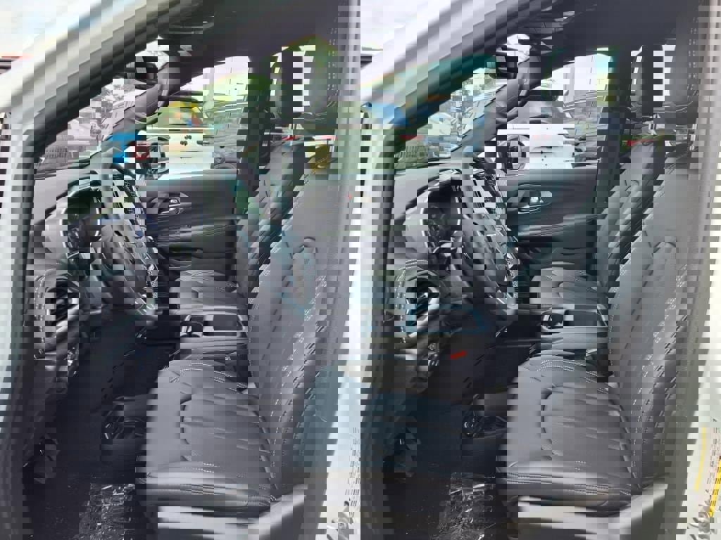 New 2026 Chrysler Pacifica Select image 4