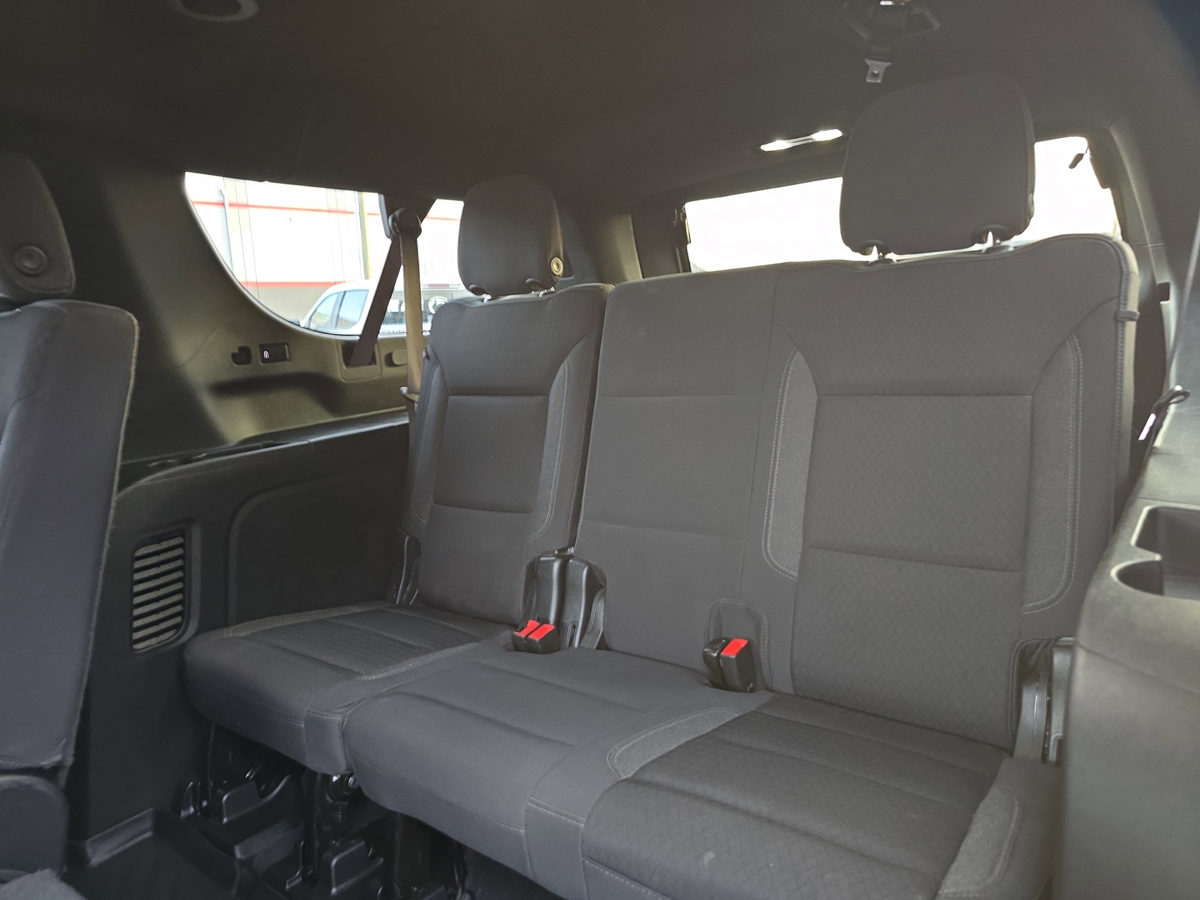 Used 2022 Chevrolet Suburban LS image 15