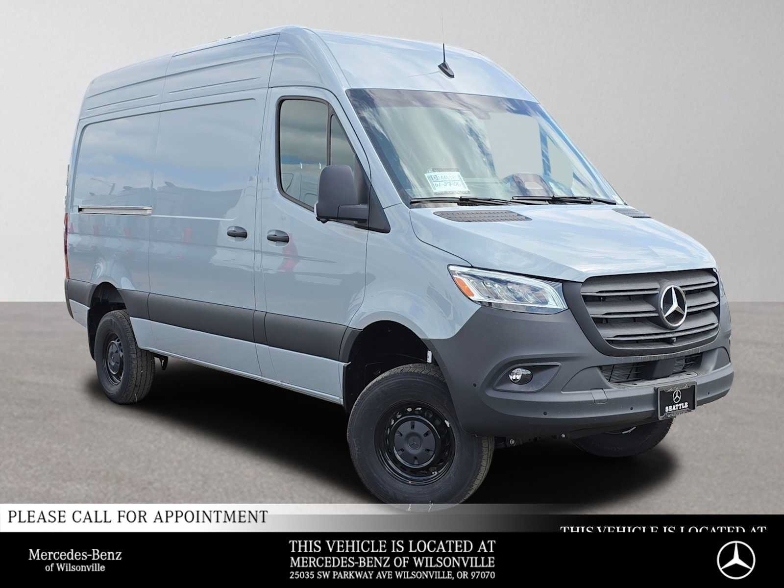 Used 2025 Mercedes-Benz Sprinter 2500 image 1