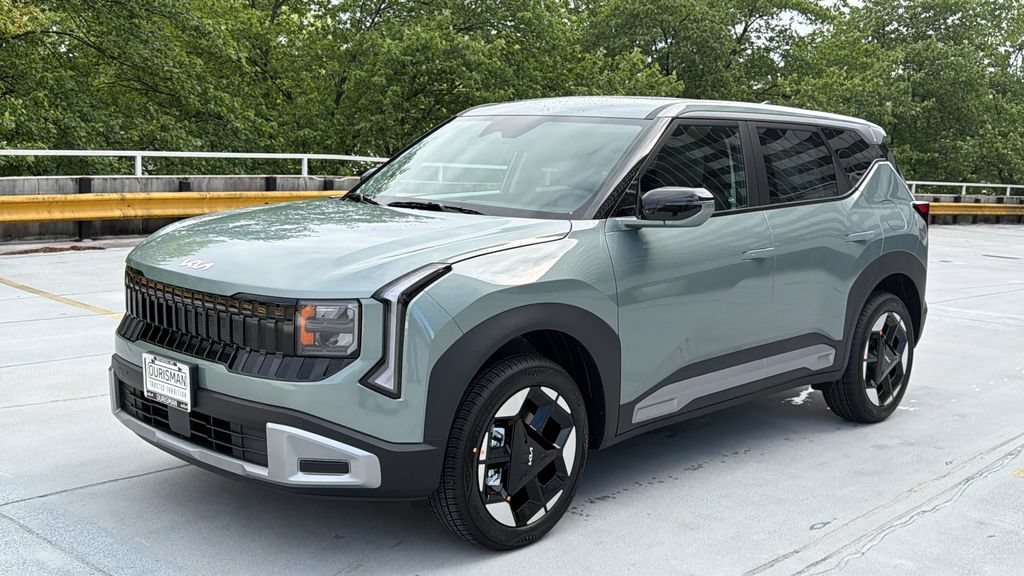 New 2027 Kia Seltos S AWD/4WD image 2