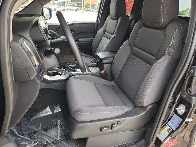 Certified 2025 Nissan Frontier SV RWD image 13